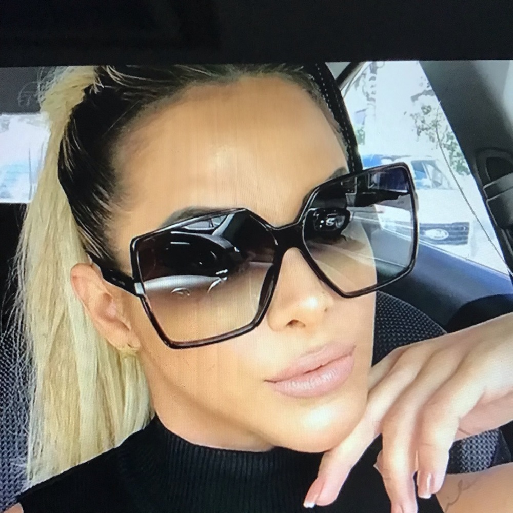 ✅FIRM PRICE✅New Oversized Ladies Square Glasses
